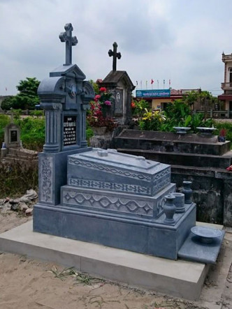 Mẫu lăng mộ công giáo đá tại Nam Định