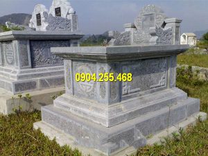 Xây lăng mộ đá tại Quảng Bình
