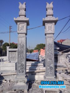 cột vuông bằng đá