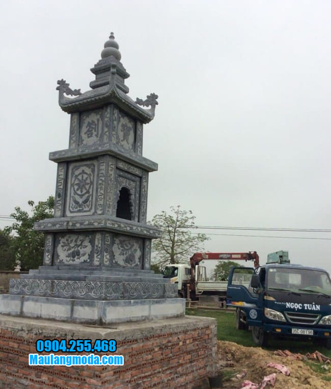 mẫu mộ đá hình tháp tại Quảng Bình đẹp