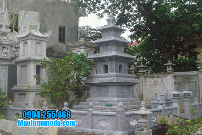 mộ tháp bằng đá tại Khánh Hoà