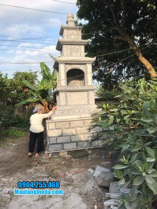 mẫu mộ tháp đá tại Ninh Thuận