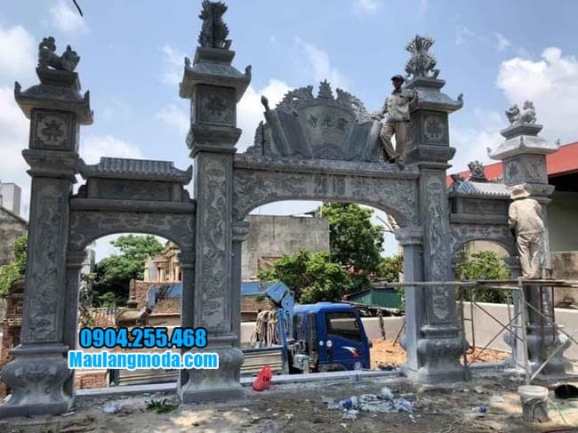 cổng nhà thờ họ bằng đá tại Tuyên Quang