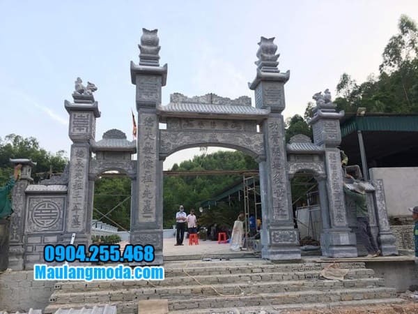 cổng tam quan chùa bằng đá tại Phú Yên